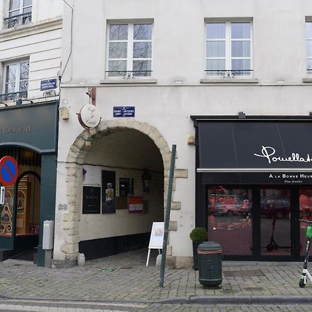 Private En-Suite Room In The Heart Of Le Sablon Bruxelles Esterno foto